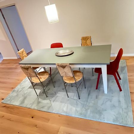 Grosse Wohnung Mit Loggia Templin Exterior photo