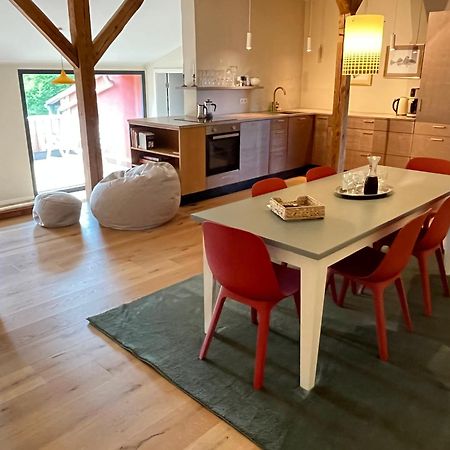 Grosse Wohnung Mit Loggia Templin Exterior photo