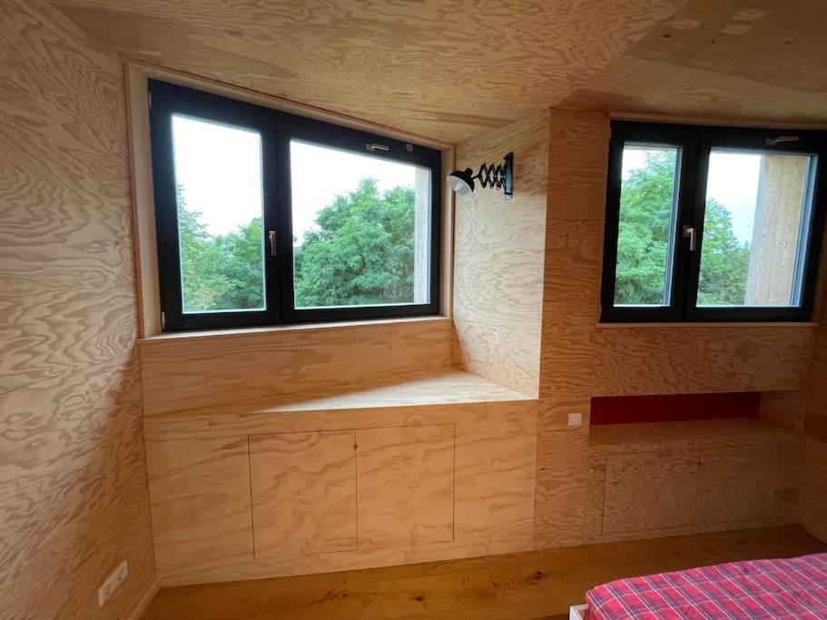 Grosse Wohnung Mit Loggia Templin Exterior photo