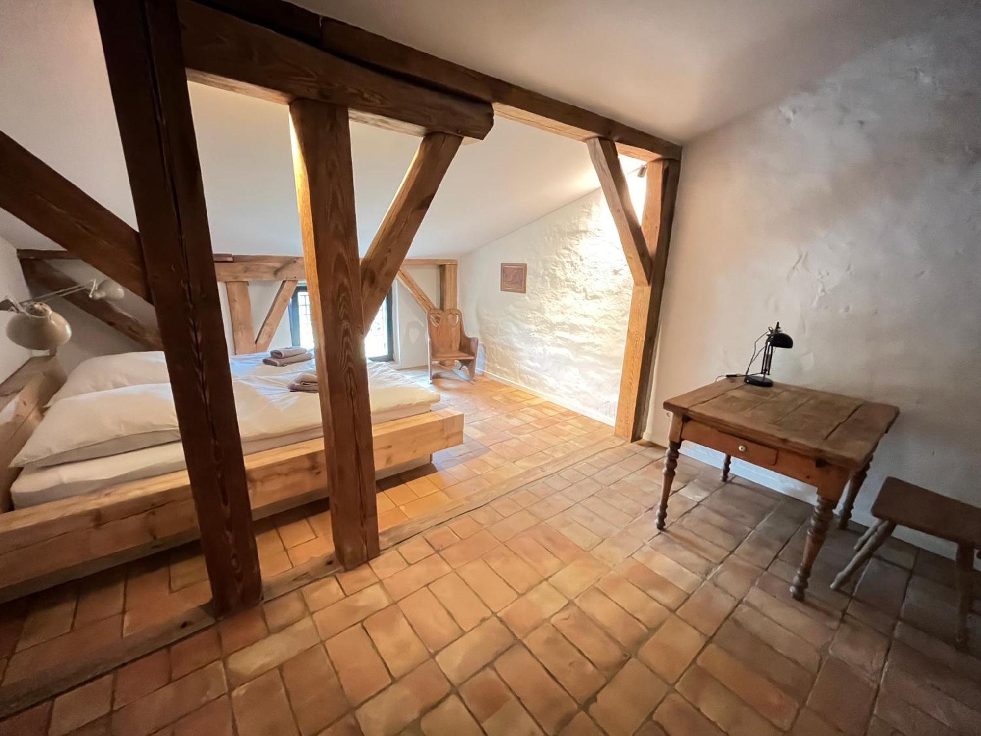 Grosse Wohnung Mit Loggia Templin Exterior photo